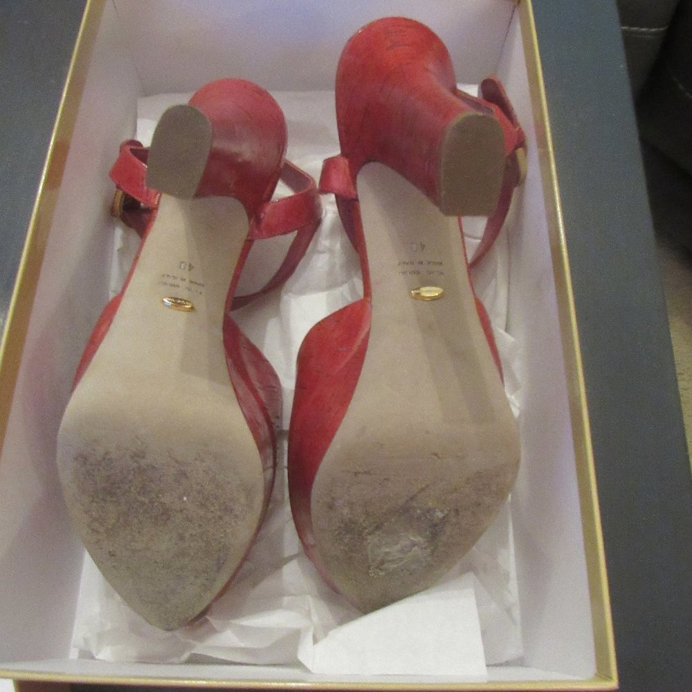 SERGIO ROSSI- Raspberry Patent, Peeptoe, Platform Sandals ~ Size 10 - Picture 7 of 13